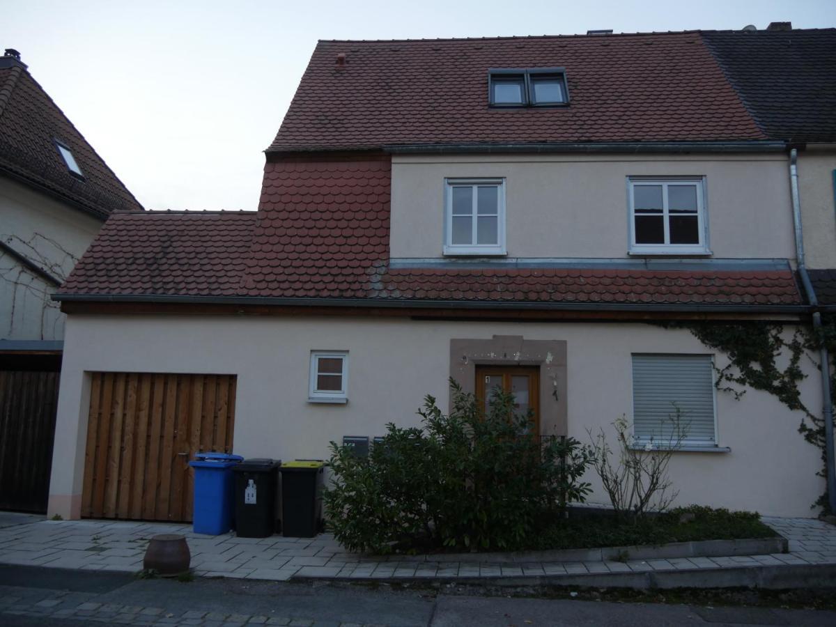 Maisonette-Wohnung In Nuernberg Mit Kamin Bagian luar foto